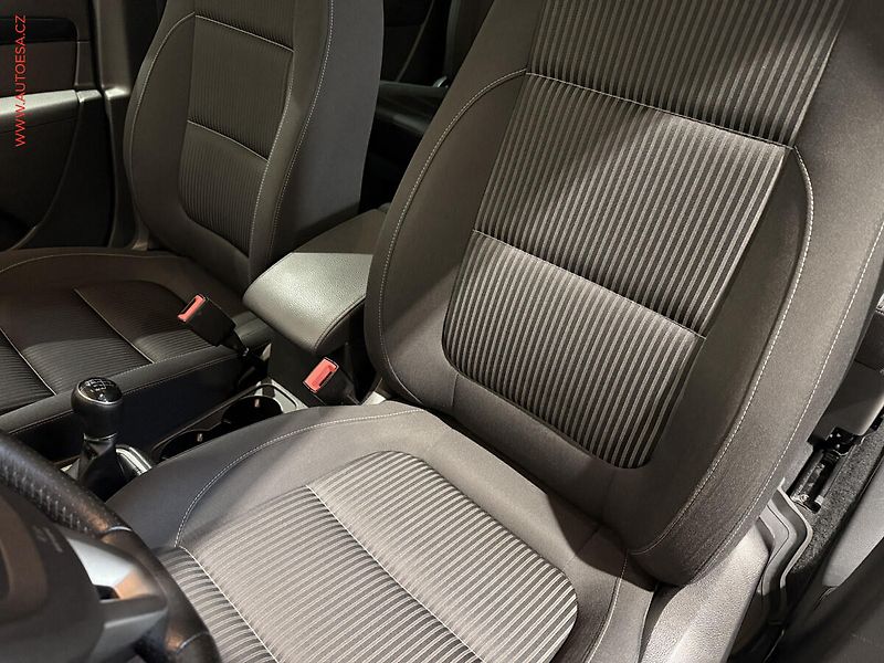 Seat Alhambra (2012) 2.0 TDi, Bixen, navi - fotka 10 z 20
