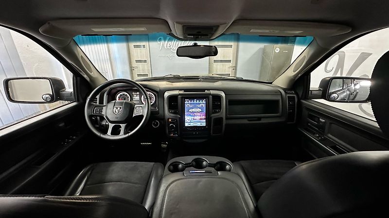 Dodge RAM 5,7L V 8 HEMI / OFFROAD PAKET - fotka 26 z 41