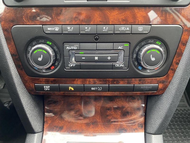 Škoda Octavia 1.4 TSI 90kW -ELEGANCE-PDC-ALU - fotka 27 z 44