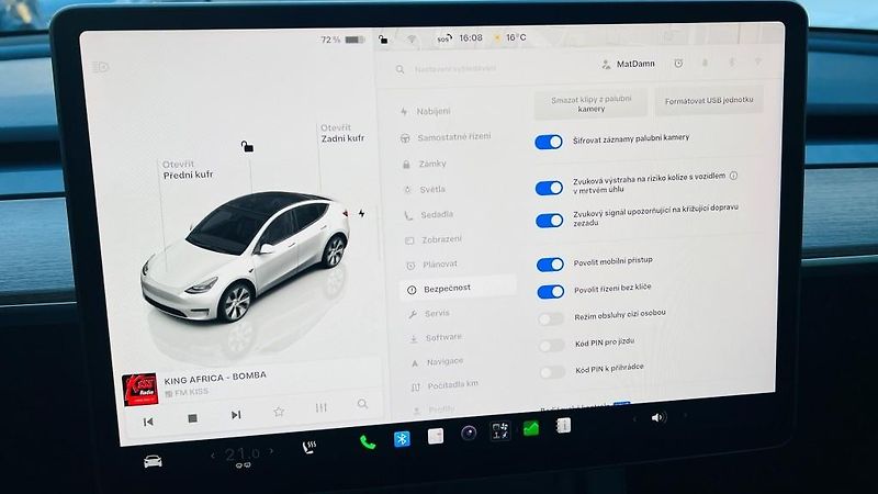Tesla Model Y (2022) LR AWD Berlin Záruka SoH 93,4% - fotka 37 z 57