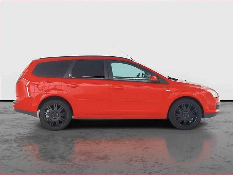 Ford Focus (2006) Ghia 1.6 16V, slušný stav - fotka 3 z 20