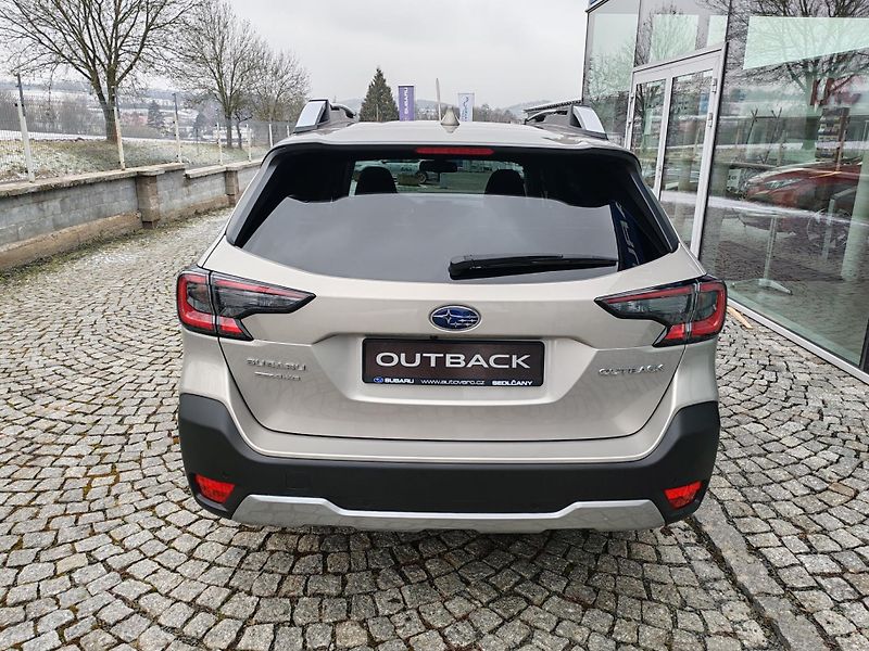 Subaru Outback (2025) 2,5 Touring 4x4 - fotka 6 z 9
