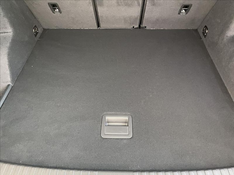 Audi Q3 1,5 35 TFSI S tronic - fotka 18 z 24