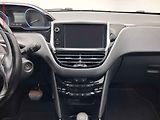 Peugeot 2008 (2019) 1.2 PT, Allure, AT, navi - náhled 12