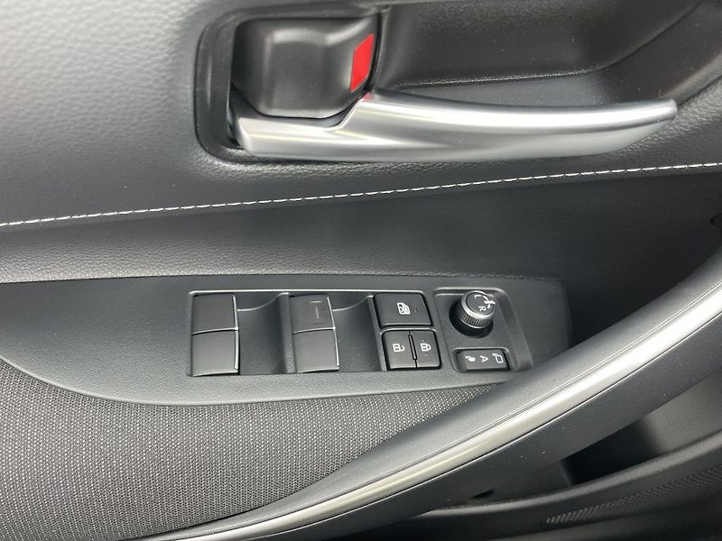 Toyota Corolla TS 1.8 Hybrid ODBĚR 4/2026 - fotka 25 z 26
