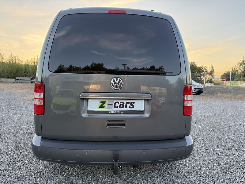 Volkswagen Caddy Maxi 1.6TDi 75kW DSG 7míst - fotka 6 z 20