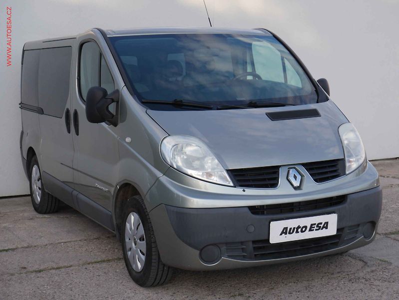 Renault Trafic (2009) 2.0dCi 8míst, AC, 84kW, STK1 - fotka 1 z 15