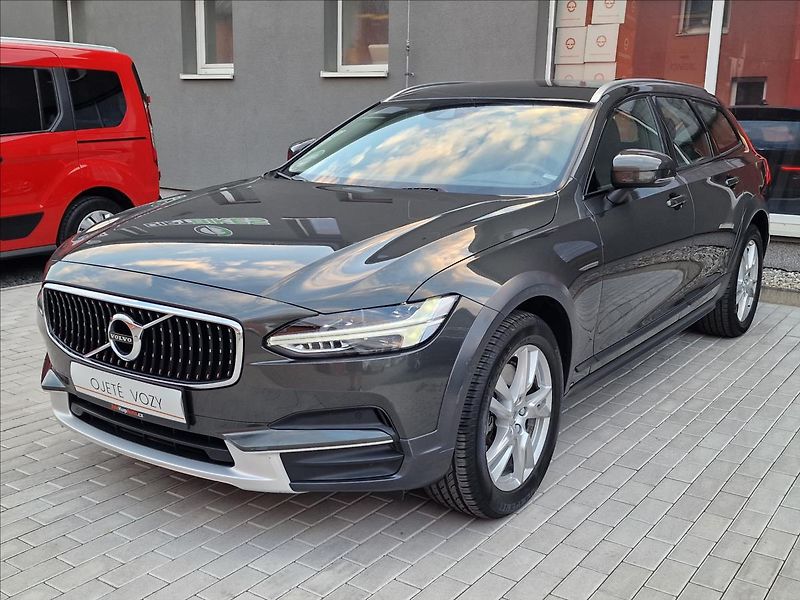 Volvo V90 D4 AWD Cross Country,ČR,1.Maj - fotka 5 z 50