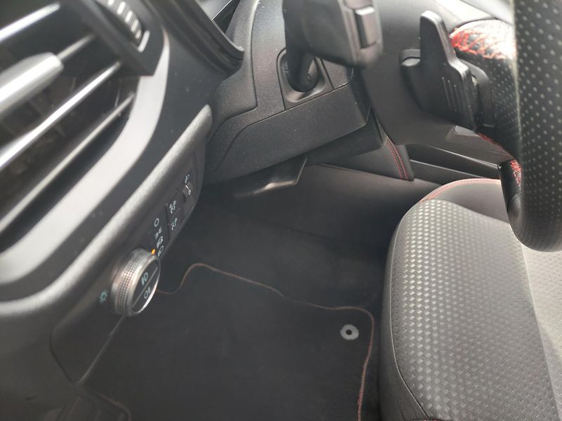 Ford Kuga (2021) III. TDCi ST Line  88kW - fotka 18 z 45