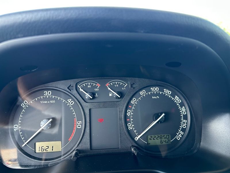 Škoda Octavia (2008) 1.9TDi GARANCE KM - fotka 9 z 12