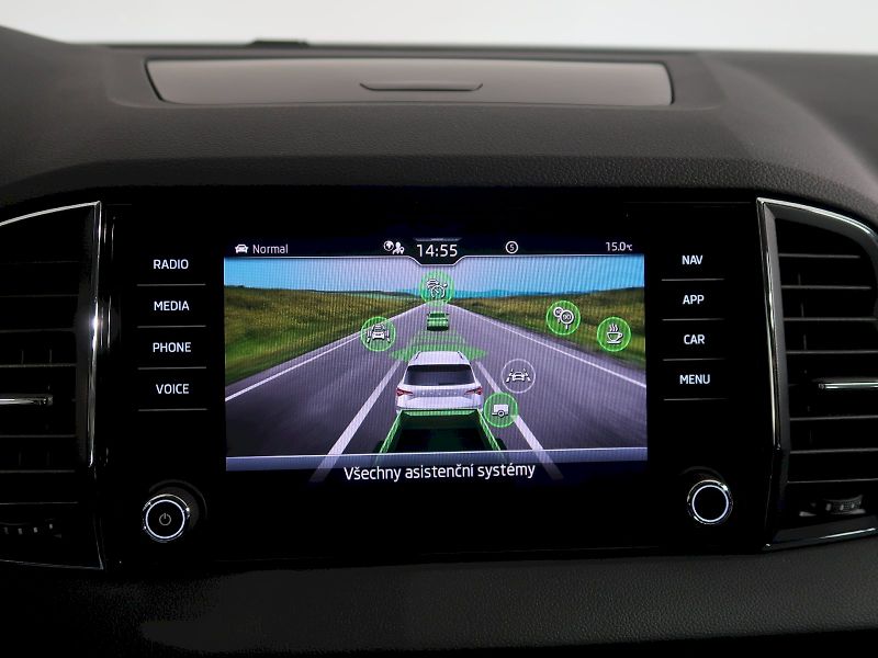 Škoda Karoq (2022) EXCLUSIVE 2.0TDI 110KW DSG 4x4 - fotka 25 z 40