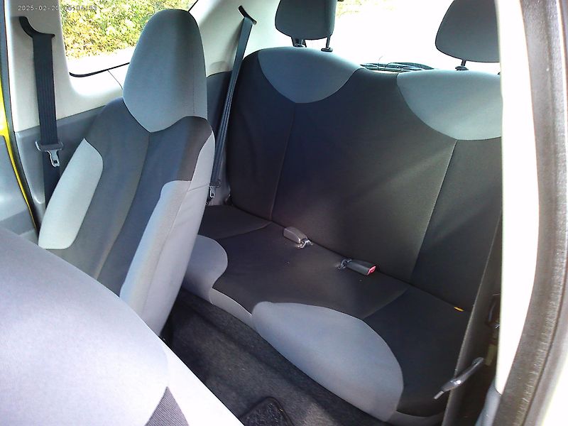 Peugeot 107 1.0i, 50 kW, nová STK - fotka 12 z 16