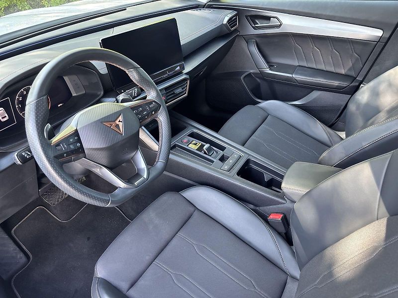 Cupra Formentor (2024) 1.5 TSI DSG - fotka 6 z 30