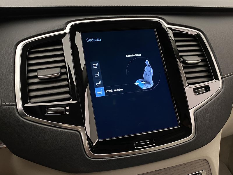 Volvo XC90 B5 AWD INSCRIPTION REZERVACE - fotka 50 z 54