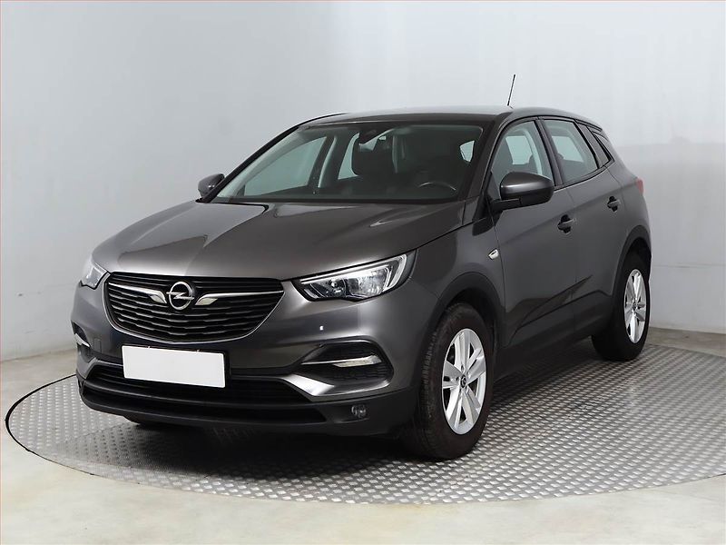 Opel Grandland X (2018) 1.2 Turbo, ČR,1.maj - fotka 2 z 19