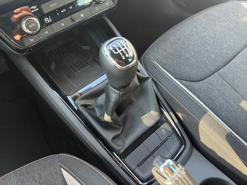 Škoda Kamiq Top Selection 1.0 TSI 85kw - fotka 19 z 25