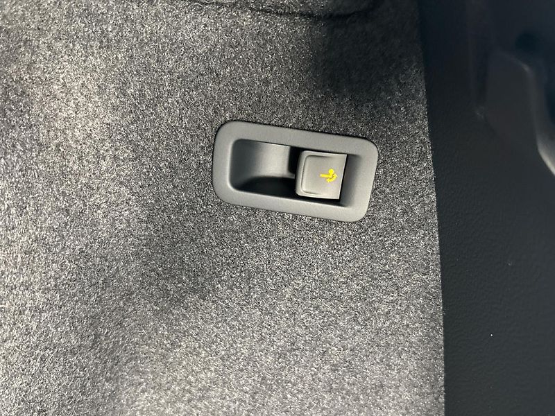 Škoda Karoq (2026) Sportline - fotka 36 z 36