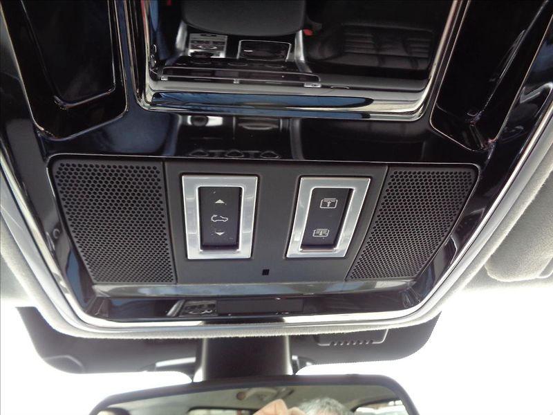 Land Rover Range Rover Sport 4,4 SDV8 Autobiography - fotka 48 z 59