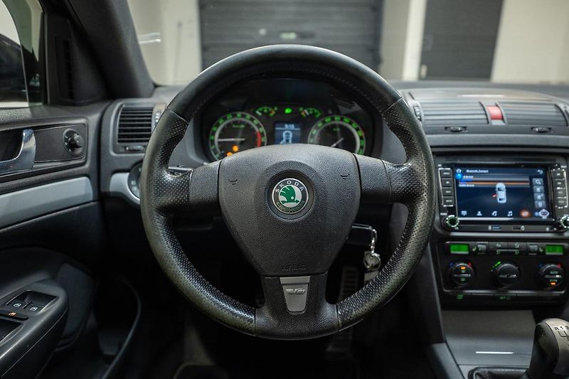 Škoda Octavia 2.0 TDI RS 125 kW - fotka 10 z 32