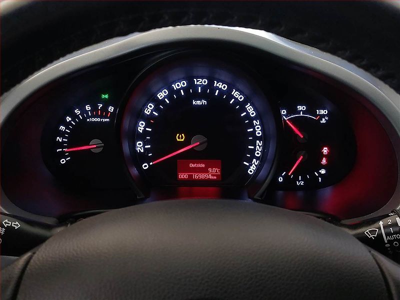 Kia Sportage (2015) 1.6 GDI, Serv.kniha, Xenony - fotka 9 z 13