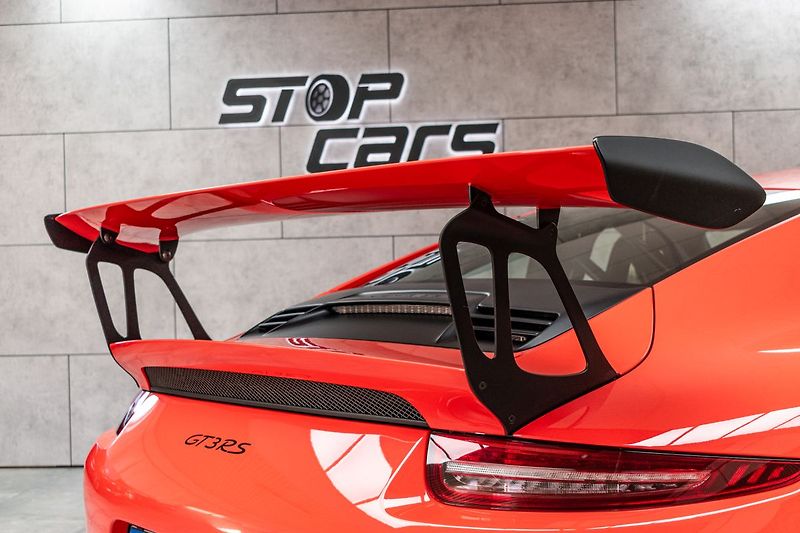 Porsche 911 GT3 RS 4.0 !Najeto 14.885km! - fotka 46 z 49