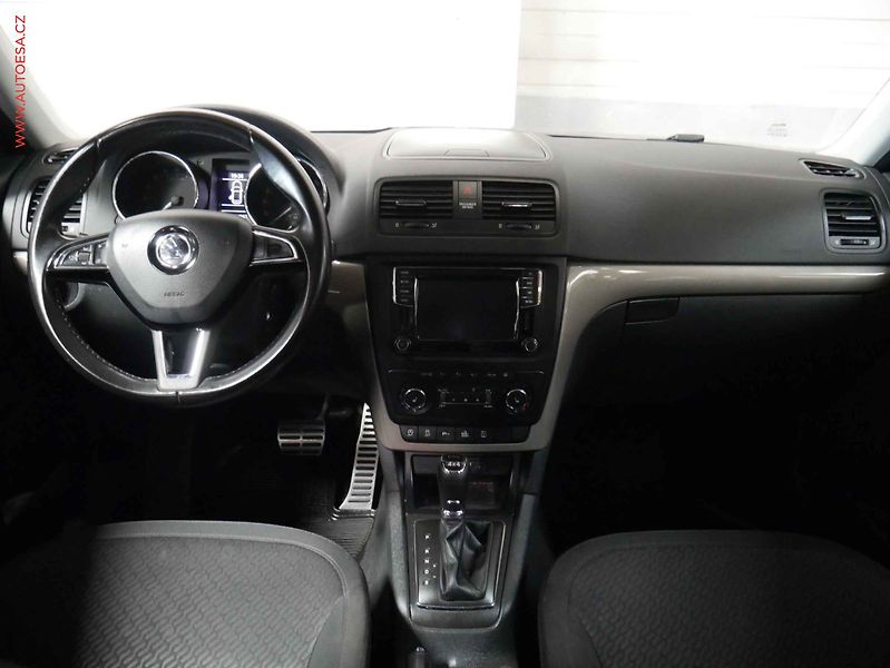Škoda Yeti (2016) 2.0TDi 4x4, DSG, TZ, park - fotka 8 z 20
