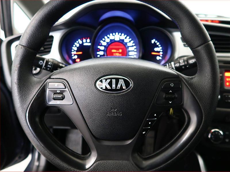 Kia Ceed (2012) 1.6 CRDi - fotka 15 z 15