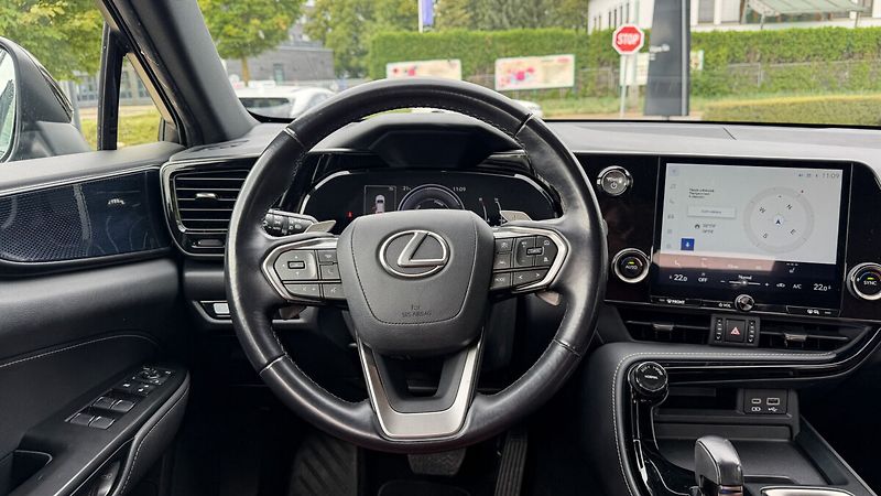 Lexus NX 350h 350h 2,5 HEV COMFORT PLUS - fotka 15 z 24