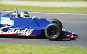 Tyrrel 009/7 Ford, se kterým kdysi jezdi Didier Pironi. Po mosteckém okruhu jej vodil Raplh Moog.