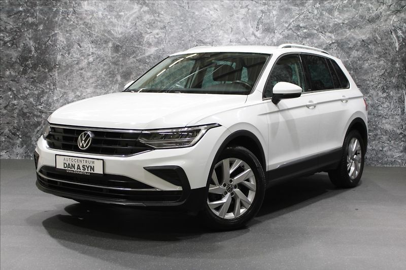 Volkswagen Tiguan 1,5 TSI Active 1.majitel - fotka 1 z 33