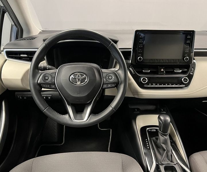 Toyota Corolla 1,8 Hybrid AT Comfort Tech - fotka 14 z 16