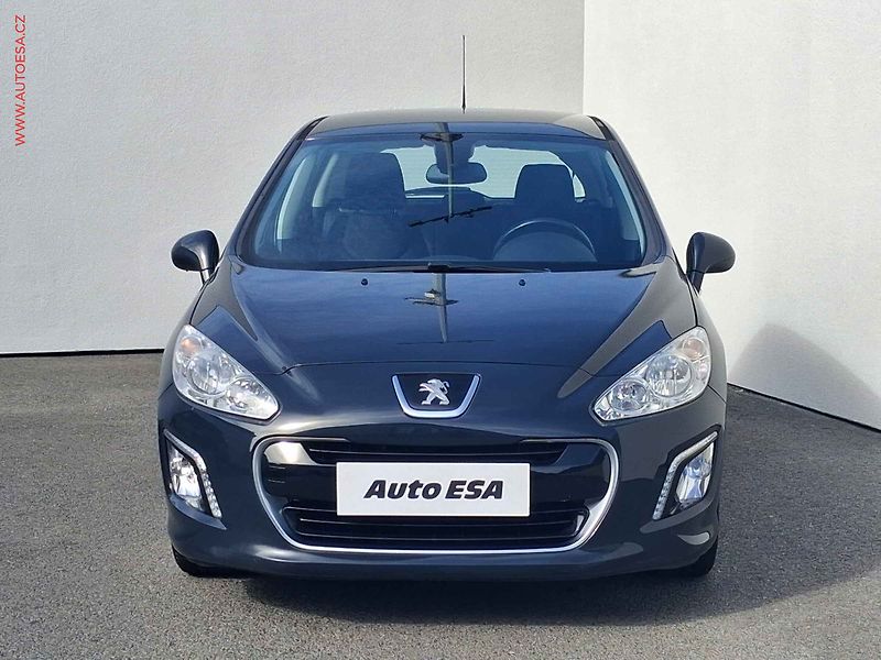 Peugeot 308 (2013) 1.6 VTi, 2.maj,ČR, servis - fotka 2 z 15