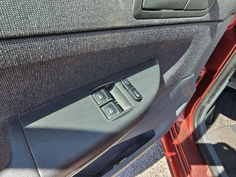Škoda Fabia (2001) 1 1.4MPI TAŽNÉ  - fotka 10 z 17