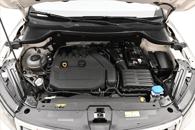 Škoda Karoq 1,5 TSI 110 kW Ambition Tažné - fotka 9 z 30