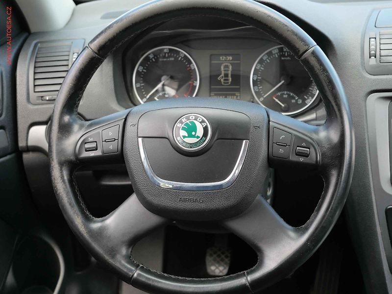 Škoda Octavia (2010) 1.2 TSi, servis.kniha - fotka 13 z 18
