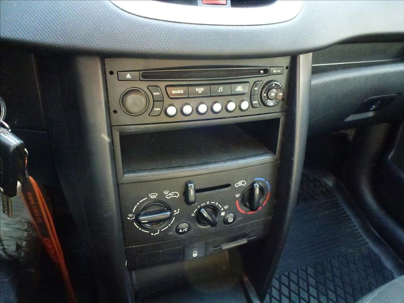Peugeot 207 1,4 - fotka 32 z 43