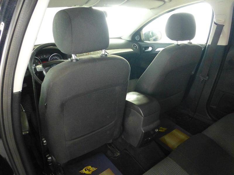 Ford Mondeo (2008) 2,0TDCI*DIGIKLIMA**ALU*PARK.S* - fotka 15 z 24
