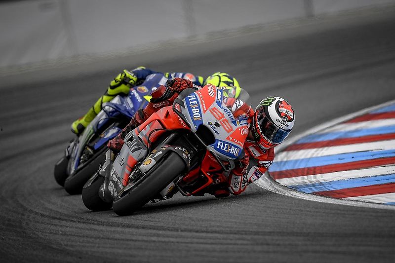 Ducati Panigale V4 S (2018) CORSE ex Jorge Lorenzo - fotka 13 z 39
