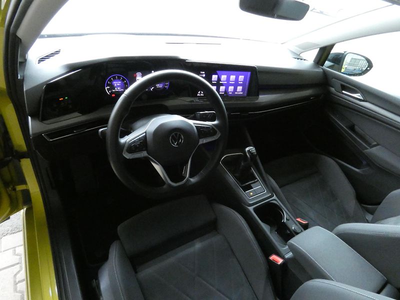 Volkswagen Golf (2020) Style 1,5 TSI - fotka 5 z 30