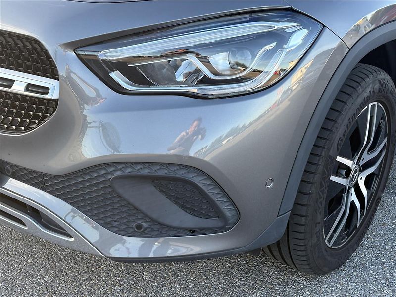 Mercedes-Benz GLA 2,0 2.0d AT,Full Led,Nav,Výhře - fotka 30 z 35