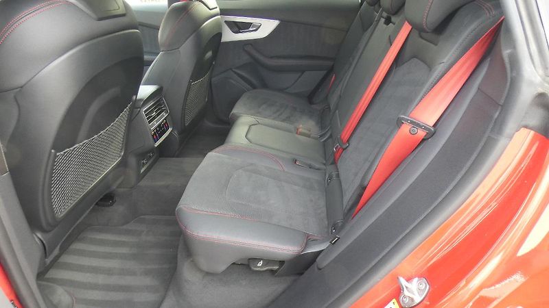 Audi Q8 45 TDi quattro Tiptronic - fotka 21 z 27