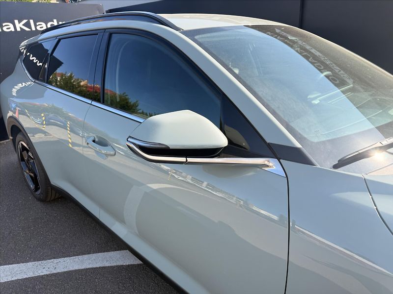 Kia K4 (2026) 1,6 T-GDi DCT TOP, 17ALU+SPTG - fotka 6 z 12