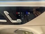 Mercedes-Benz Třídy E (2024) 300e sedan 4MATIC - náhled 39