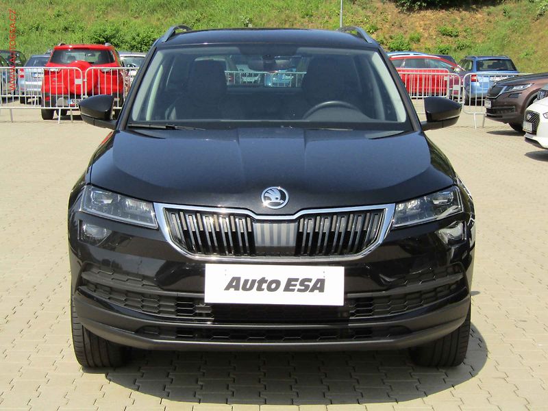 Škoda Karoq (2017) 2.0TDi 4x4, ČR, DSG, LED - fotka 2 z 14