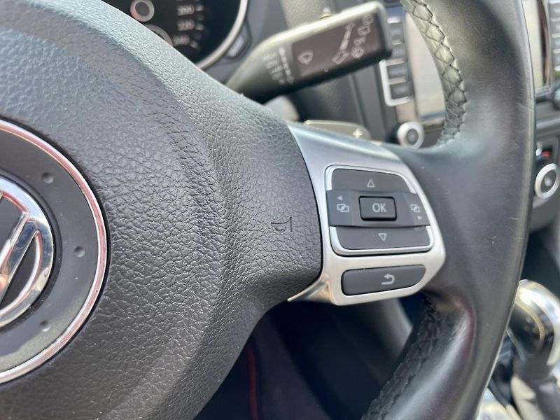 Volkswagen Golf (2012) VI 2,0TDI DSG KABRIO R-Line - fotka 13 z 19