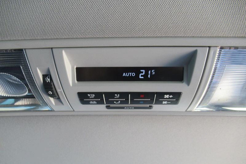 Volkswagen Multivan 2.0 TDI DSG 4MOTION AUT. KLIMA - fotka 18 z 24