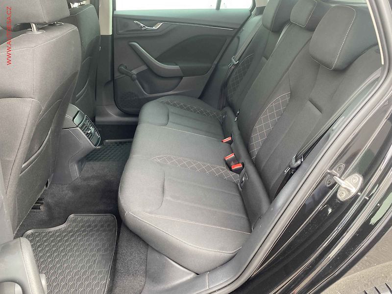 Škoda Kamiq (2022) 1.0 TSi, Ambition, DSG, LED - fotka 10 z 18