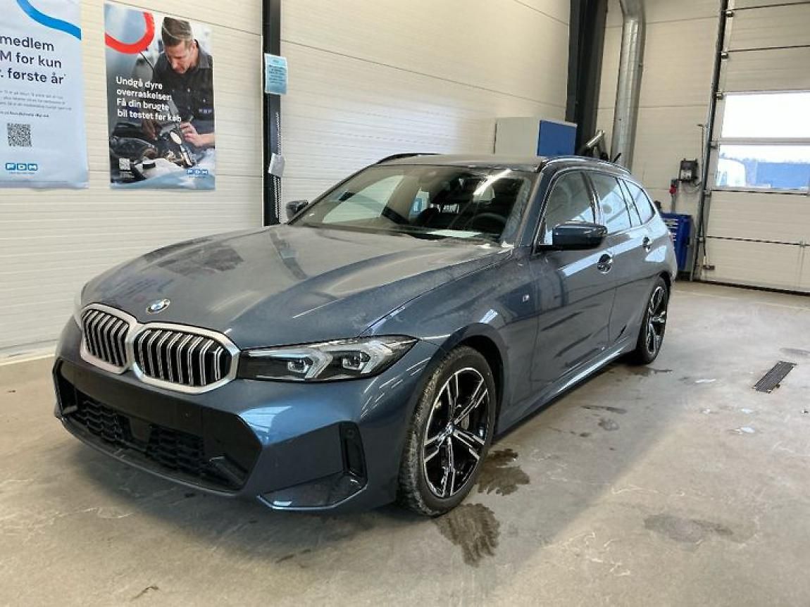 BMW Řada 3 330i xDrive Touring