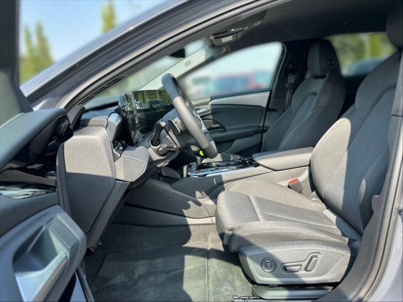 Audi A6 0,0 BEV 340 100kWh - fotka 7 z 11