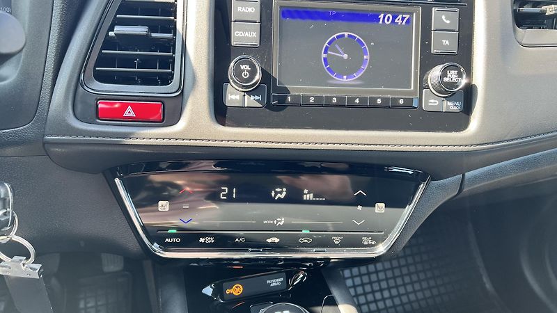 Honda HR-V 1,5i-VTEC, COMFORT, ČR - fotka 10 z 15